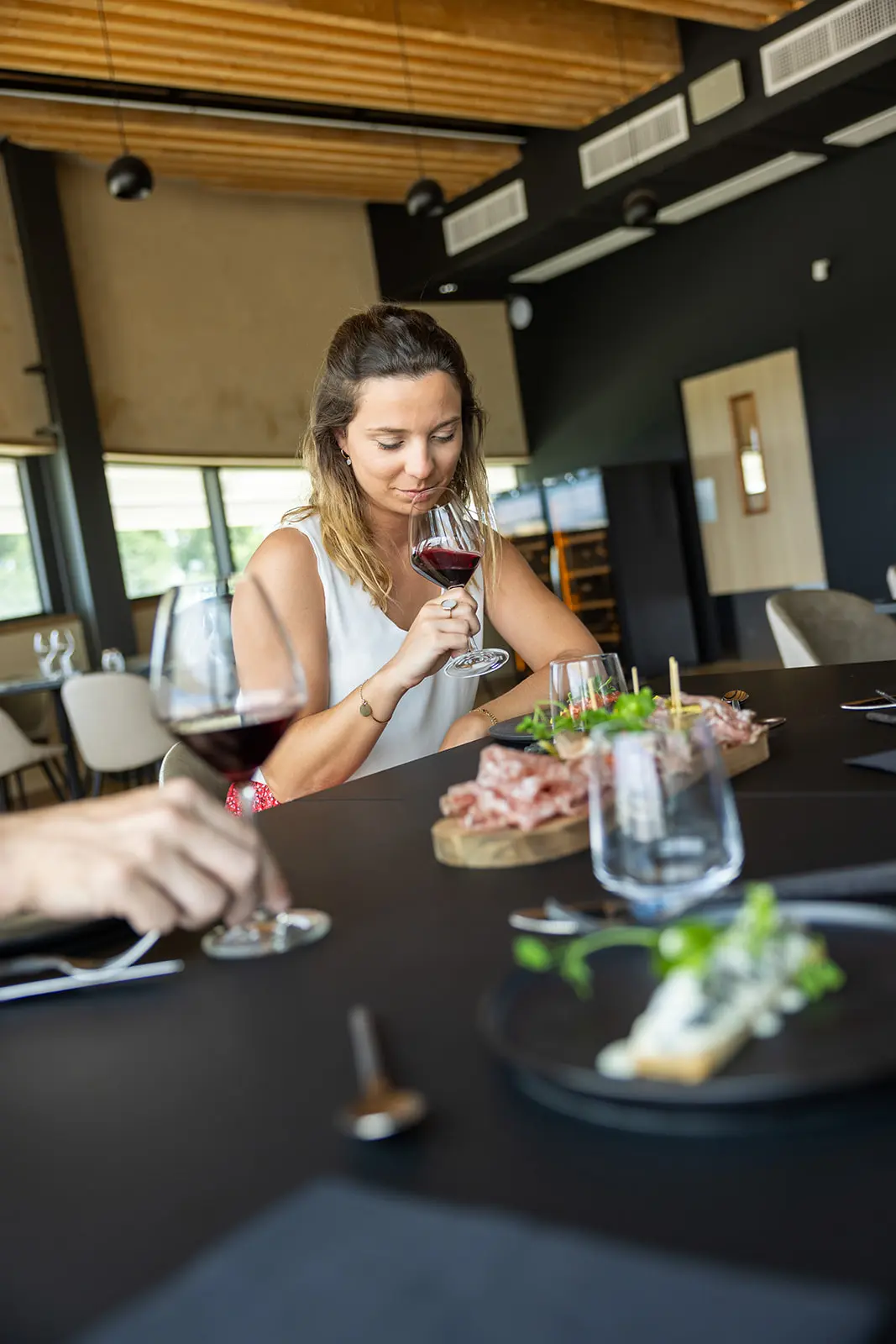 'Les Accords' - Bar à Vins Beaune - Buvez un verre à la Cité
