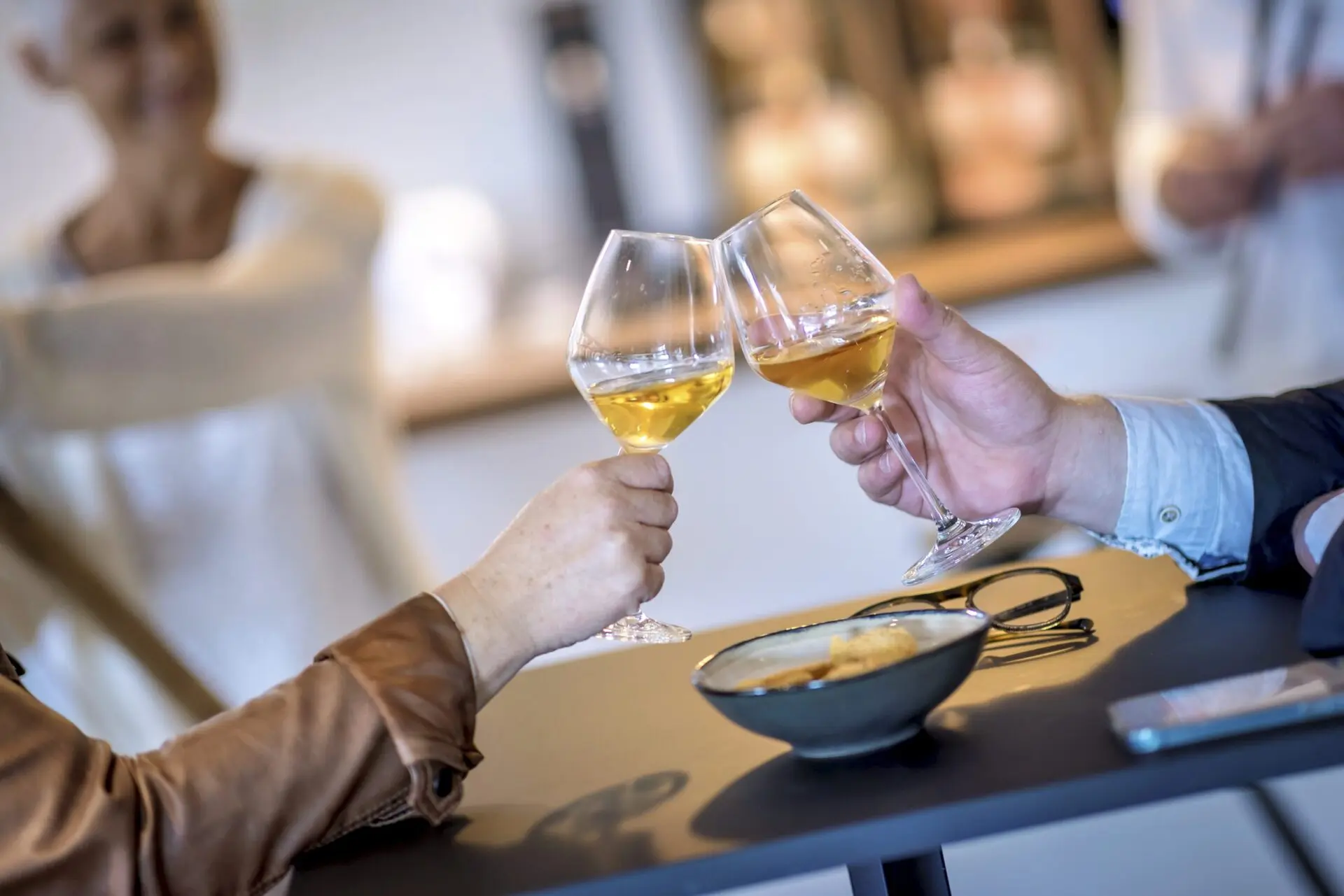 Que faire à Mâcon : Se reposer et boire un verre au bar de la Cité des Climats de Mâcon