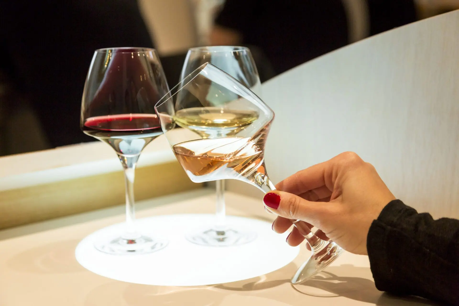 Cours oeonologie Beaune - Verre de vin rosé